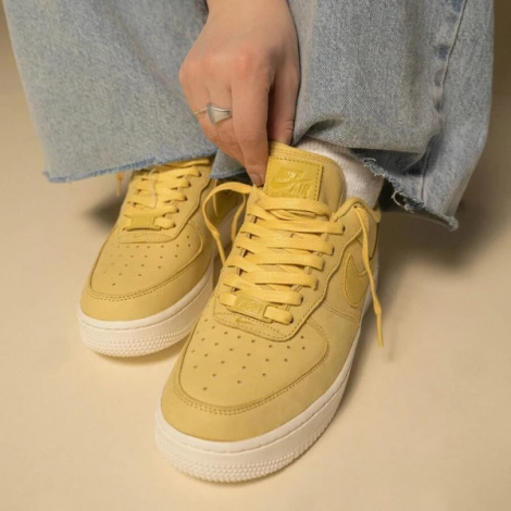 Кроссовки Nike Sportswear Air Force 1 07 Prm Yellow Dr9503-700 37.5