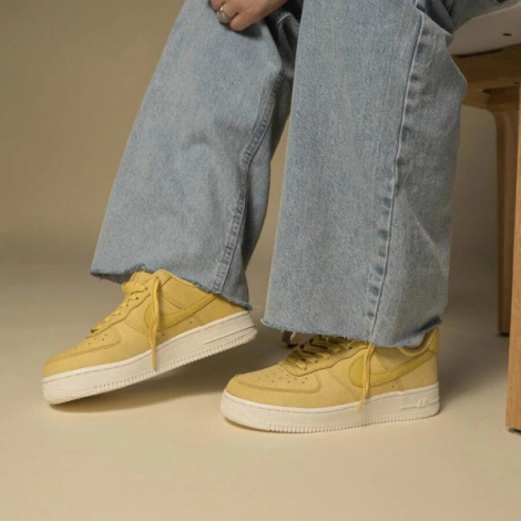 Кроссовки Nike Sportswear Air Force 1 07 Prm Yellow Dr9503-700 37.5