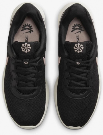 Кроссовки Nike Tanjun Flyease