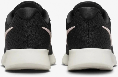 Кроссовки Nike Tanjun Flyease
