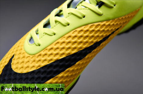 Футбольные сороконожки Nike HyperVenom Phelon TF