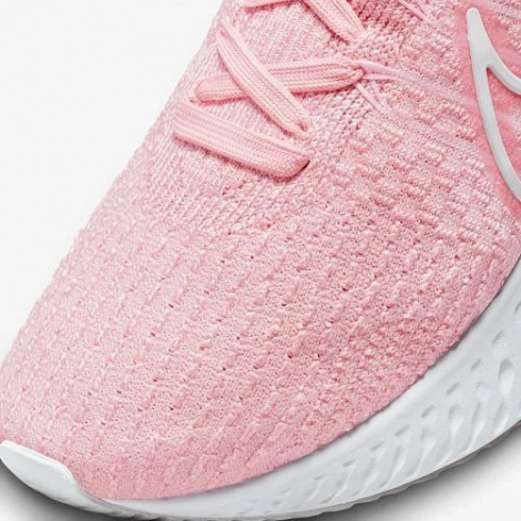 Кросівки бігові жіночі Nike REACT INFINITY RUN FK 3 рожеві DD3024-600