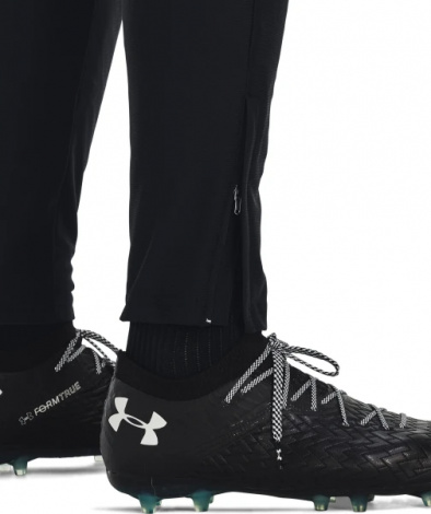 Спортивний костюм Under Armour CHALLENGER чорний 1379592-001