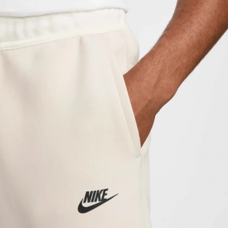 Спортивные штаны Nike TECH FLEECE JOGGERS светло-бежевые FB8002-104