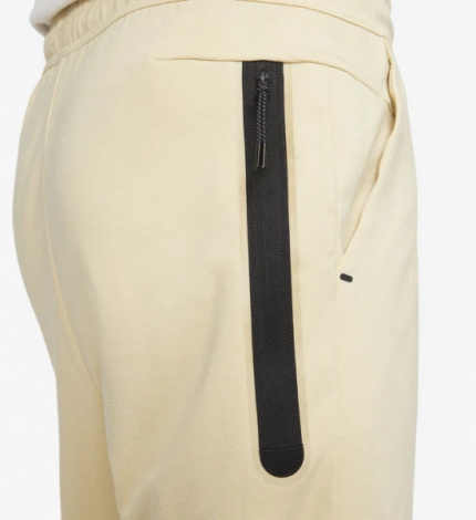 Спортивные штаны Nike M NK TECH LGHTWHT JGGR бежевые DX0826-783