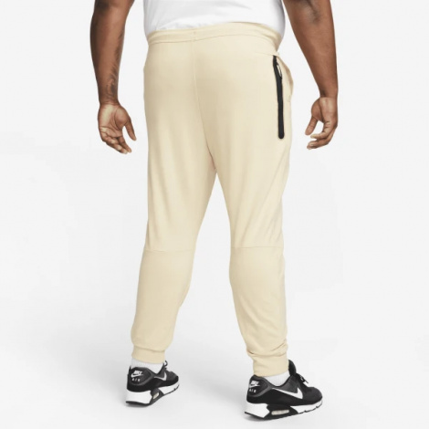Спортивные штаны Nike M NK TECH LGHTWHT JGGR бежевые DX0826-783