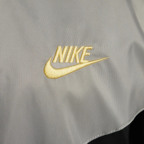 Вітровка Nike M NK WVN LND WR HD JKT чорно-сіра DA0001-017