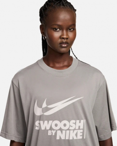 Футболка женская Nike W NSW TEE BF GLS серая FZ4634-029