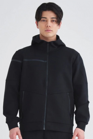 Олимпийка (мастерка) с капюшоном Kelme черная 8261WT1018.9000