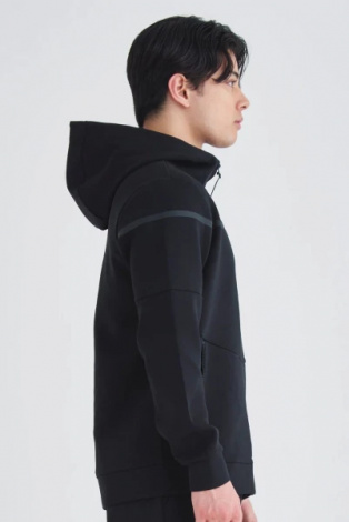 Олимпийка (мастерка) с капюшоном Kelme черная 8261WT1018.9000