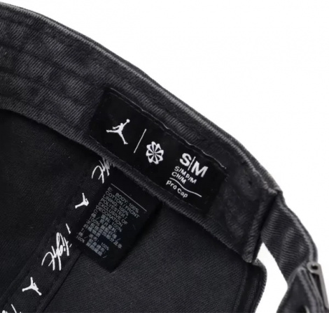Кепка Nike U J FLT DC 5-PANEL PRO US CAP черная FV5300-010