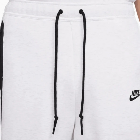 Шорти Nike SPORTSWEAR TECH FLEECE SHORTS світло-сірі FB8171-051