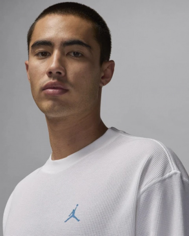 Свитшот Nike JORDAN ESSENTIALS LIFESTYLE TOP белый FV7456-100