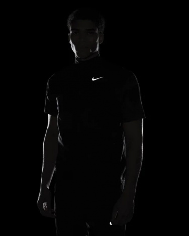 Жилетка для бега Nike M NK RPL RUN DVN VEST черная DX0847-010