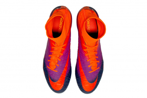 Футбольные бутсы Nike Hypervenom Phatal II Dynamic Fit FG