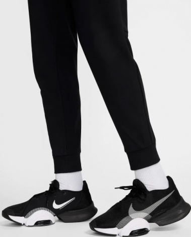 Спортивные штаны Nike PRIMARY DRI-FIT UV VERSATILE JOGGERS черные FZ0975-010