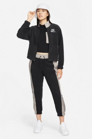Куртка жіноча Nike W NSW PLSH JKT HTG чорна DD5712-010