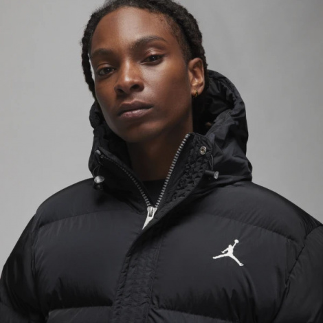 Куртка Nike M J ESS STMT ECO PUFFER черная FB7311-010