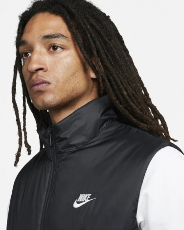 Жилетка Nike M NK TF WR MIDWEIGHT VEST чорна FB8201-011