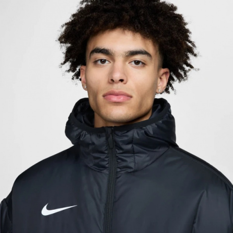 Куртка Nike ACADEMY PRO 24 THERMA-FIT SDF JACKET чорна FD7709-010