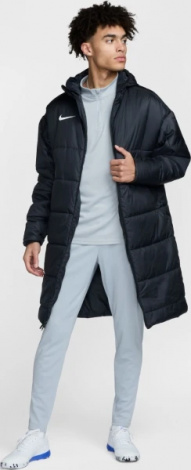 Куртка Nike ACADEMY PRO 24 THERMA-FIT SDF JACKET чорна FD7709-010