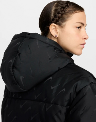 Куртка женская Nike SPORTSWEAR CLASSIC THERMA-FIT LOOSE PUFFER JACKET черная FV7941-010