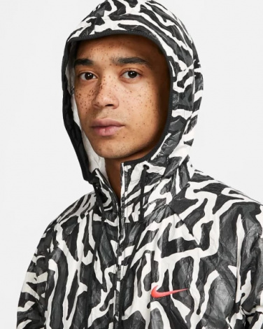 Вітровка Nike M NSW TREND JKT AOP чорно-біла DX0035-060