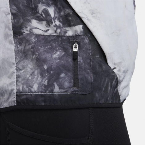 Вітровка жіноча Nike W NK TRAIL REPEL JKT чорна DX1041-011