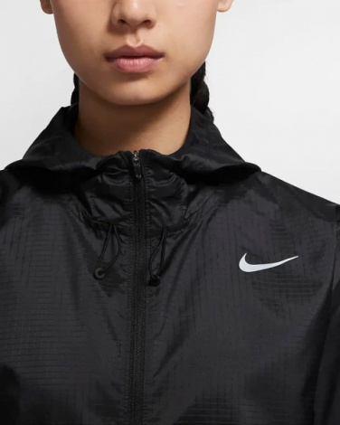 Вітровка жіноча Nike W NK ESSENTIAL JACKET чорна CU3217-010