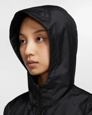 Вітровка жіноча Nike W NK ESSENTIAL JACKET чорна CU3217-010