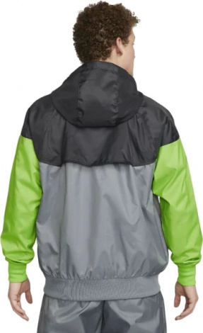 Вітровка Nike M NK WVN LND WR HD JKT сіро-зелена DA0001-065