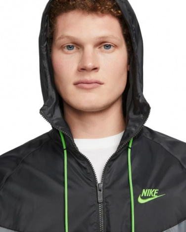 Вітровка Nike M NK WVN LND WR HD JKT сіро-зелена DA0001-065