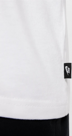 Футболка Nike MAX90 SNEAKER PATCH POCKET біла HJ0574-100