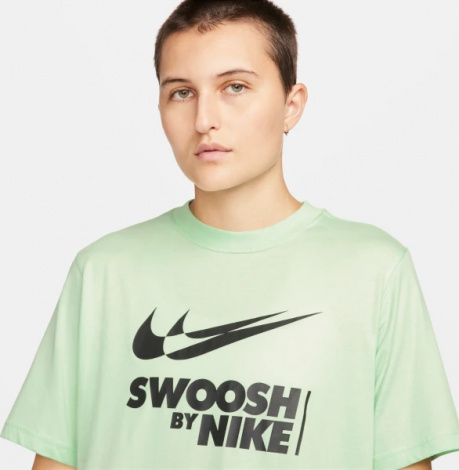 Футболка жіноча Nike W TEE BF GLS світло-зелена FZ4634-376