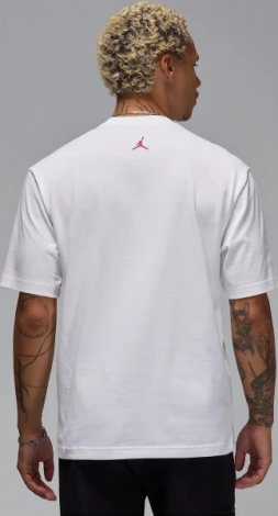 Футболка Nike AJ1 BRAND SNEAKER PATCH біла HJ2326-100