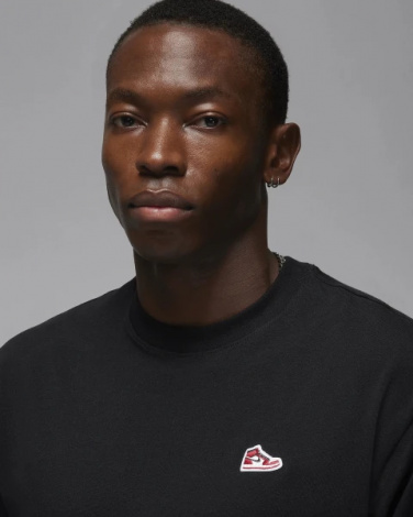 Футболка Nike MJ BRAND SNKR PTCH SS CREW чорна FN5982-010