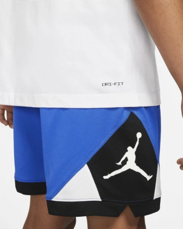 Футболка Nike JORDAN MJ JUMPMAN DF SS CREW біла CW5190-102