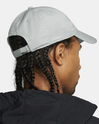 Кепка Nike U NK DF CLUB CAP U CB MTSWSH L сіра FB5372-077