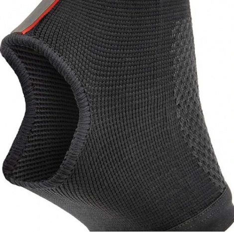 Фіксатор щиколотки Adidas PERFORMANCE ANKLE SUPPORT чорно-червоний S ADSU-13311RD