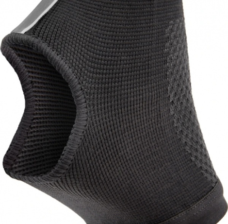 Фіксатор щиколотки Adidas PERFORMANCE ANKLE SUPPORT чорний S ADSU-13311