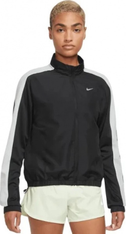 Куртка для бігу жіноча Nike W NK SWSH RUN JKT чорна DX1037-010