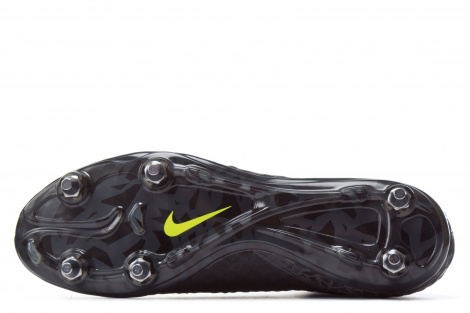 Футбольные бутсы Nike Hypervenom Phantom II SG Pro