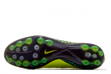 Футбольные бутсы Nike Hypervenom Phatal II AG-R