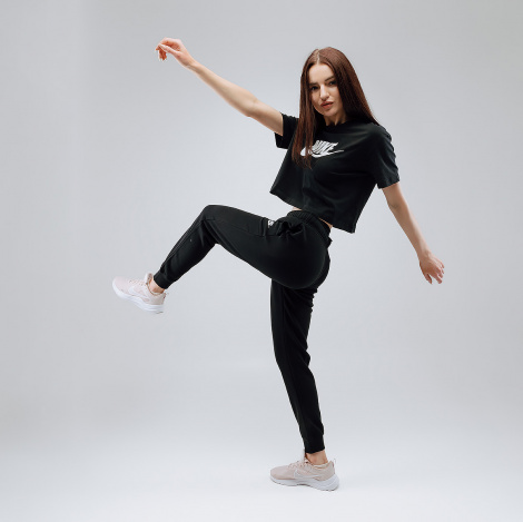 Футболка Nike W Nsw Tee Essntl Crp Icn Ftr