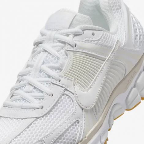 Кроссовки Nike W Zoom Vomero 5