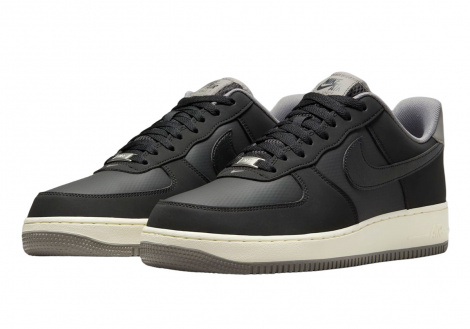 Кросівки Air Force 1 07 Lv8 Чоловіча 7.5