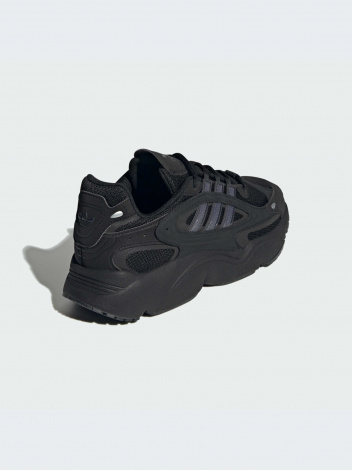 Кросівки Adidas Ozmillen