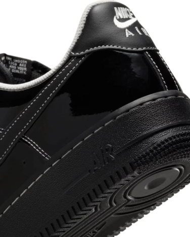 Кросівки Nike AIR FORCE 1 07 чорні HV6226-001