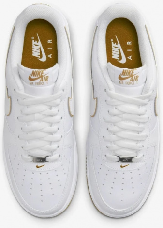 Кроссовки Nike AIR FORCE 1 07 белые DV0788-104