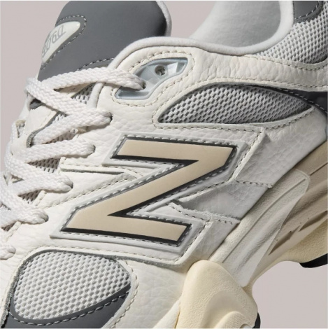 Кросівки New Balance 9060 молочно-сірі U9060AGA